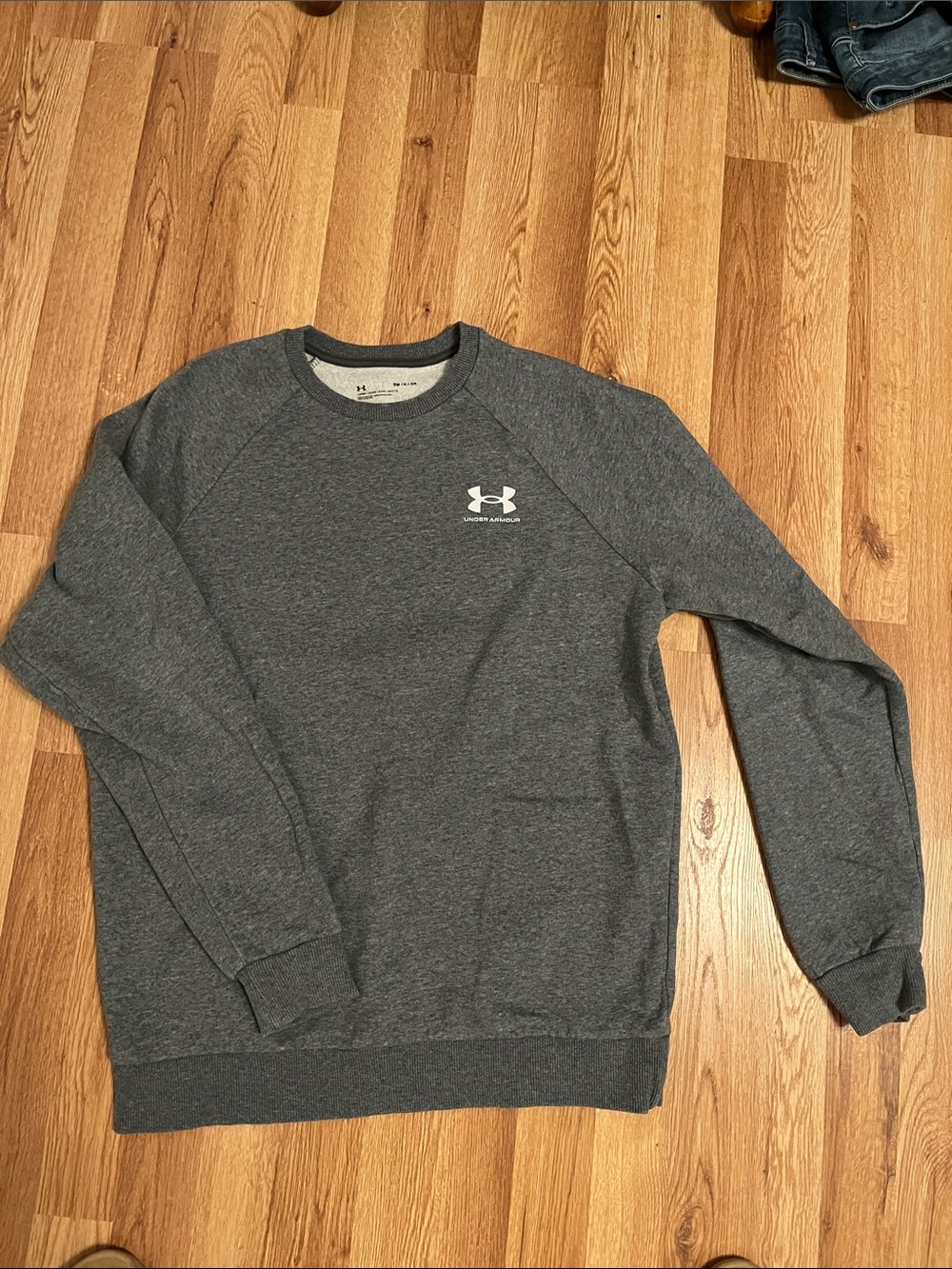 Under Armour Men’s Dark Gray Crewneck Sweatshirt